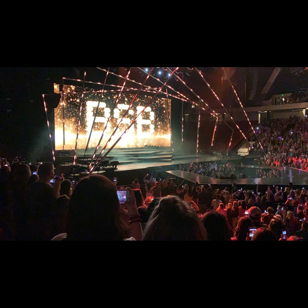 Hello!! 💜 - Picture 3 of 6